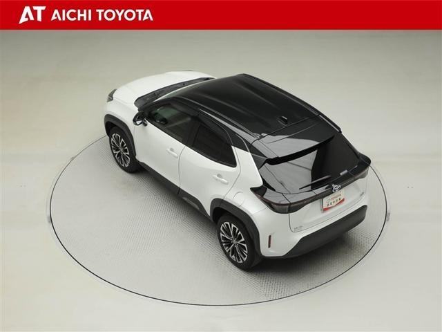 ヤリスクロス ハイブリッドＺ　ドライブレコーダ　インテリジェントキー　アルミホイル　ＬＥＤライト　１オ－ナ－　リアカメラ　クルーズコントロール　横滑り防止システム　電動シ－ト　パワステ　オートエアコン　キーフリー　イモビライザ（12枚目）