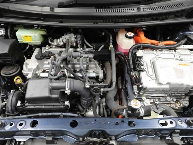 アクア クロスオーバー　メディアプレイヤー接続　Ｂカメラ　地デジ　イモビライザー　ナビＴＶ　エアコン　１オ－ナ－　ＬＥＤ　ＥＳＣ　ドライブレコーダー　アルミホイール　キーフリー　ＤＶＤ再生可　ＥＴＣ　パワーステアリング（25枚目）