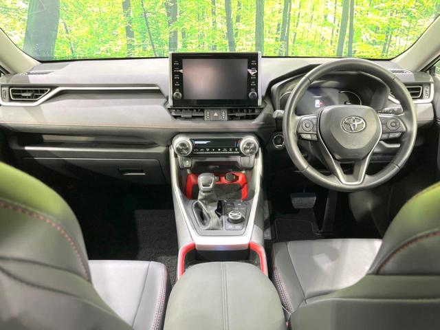 ＲＡＶ４ アドベンチャー　オフロードパッケージ　全周囲カメラ　９型ディスプレイ　ＥＴＣ　ドラレコ　ブラインドスポットモニター　レーダークルーズコントロール　スマートキー　革巻きステアリング　ＬＥＤヘッドライト　オートエアコン　コーナーセンサー（2枚目）