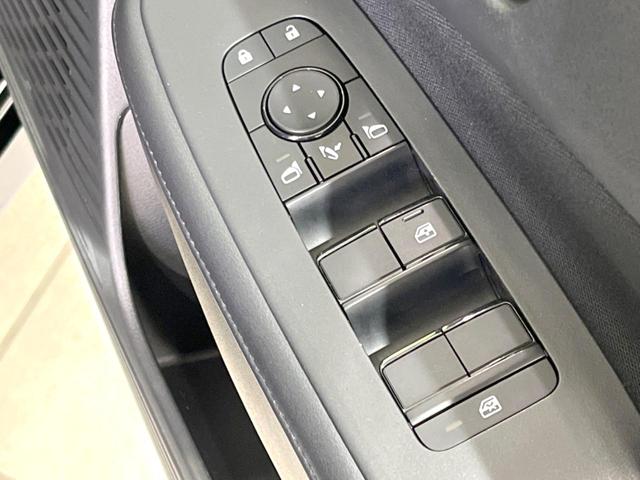 ノート Ｘ　ＳＤナビ　全周囲カメラ　衝突軽減　ＥＴＣ　Ｂｌｕｅｔｏｏｔｈ　スマートキー　デジタルインナーミラー　クリアランスソナー　オートマチックハイビーム　電動パーキングブレーキ　ステアリングスイッチ（53枚目）