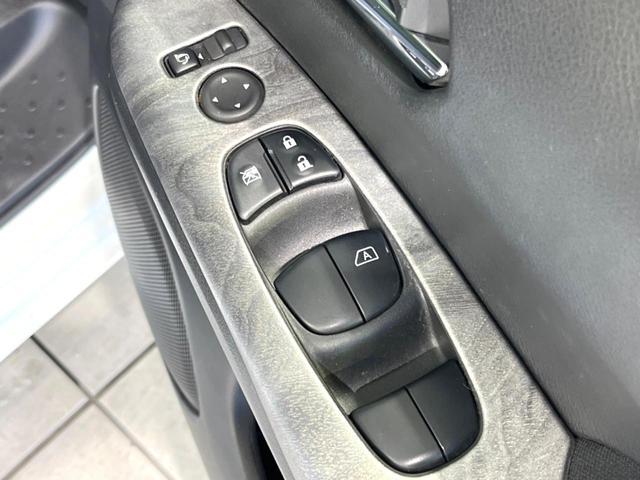 セレナ e-パワー ハイウェイスターV 禁煙車 後期 純正10型ナビ 全周囲カメラ フリップダウンモニター セーフティパックB 両側電動ドア ETC ドラレコ インテリジェントエマージェンシーブレーキ コーナーセンサー リヤオートエアコン(66枚目)