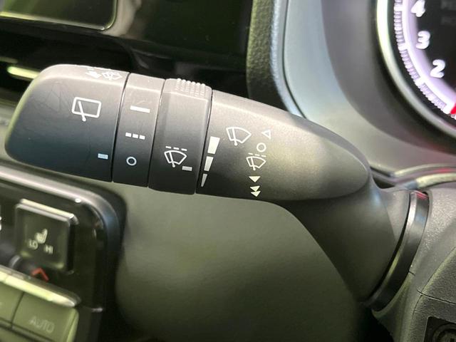 ヴォクシー Ｓ－Ｚ　禁煙車　純正１０．５型ナビ　バックカメラ　１４型フリップダウンモニター　両側電動ドア　ブラインドスポットモニター　セーフティセンス　レーダークルーズ　ＥＴＣ　ドラレコ　コーナーセンサー　ＬＥＤヘッド（44枚目）
