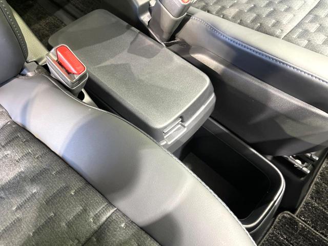ヴォクシー Ｓ－Ｚ　禁煙車　純正１０．５型ナビ　バックカメラ　１４型フリップダウンモニター　両側電動ドア　ブラインドスポットモニター　セーフティセンス　レーダークルーズ　ＥＴＣ　ドラレコ　コーナーセンサー　ＬＥＤヘッド（60枚目）