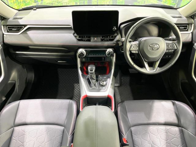 ＲＡＶ４ アドベンチャー　オフロードパッケージＩＩ　禁煙車　１０．５型ディスプレイオーディオ　バックカメラ　ドラレコ　ＥＴＣ　セーフティセンス　レーダークルーズ　パワーシート　シートベンチレーション　デジタルインナーミラー　ブラインドスポットモニター（2枚目）