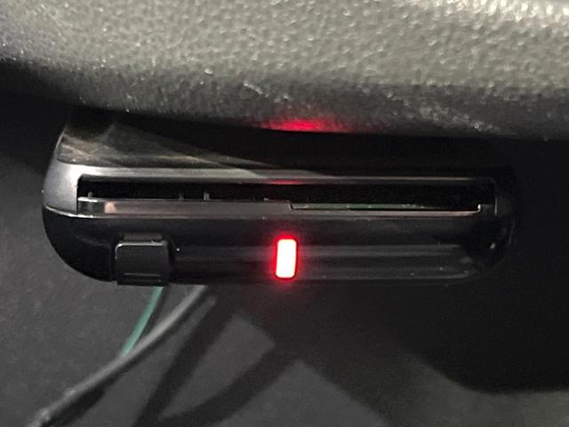 タント カスタムＲＳ　ＳＡ　禁煙車　純正８型ナビ　バックカメラ　両側電動ドア　ターボ　ＥＴＣ　スマートキー　ＬＥＤヘッドライト　オートライト　ステアリングスイッチ　オートエアコン　純正１５インチアルミホイール　ロールサンシェード（7枚目）