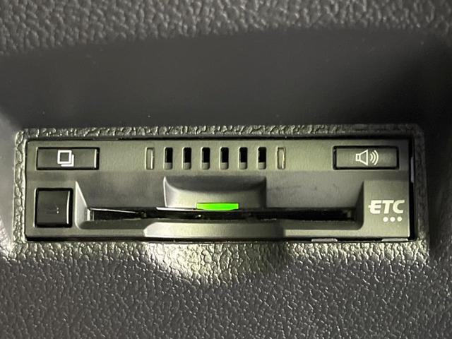 プリウス ＳセーフティプラスＩＩ　後期　純正８型ナビ　全周囲カメラ　ＥＴＣ　ドラレコ　セーフティセンス　レーダークルーズ　ＡＣ１００Ｖ電源　ブラインドスポットモニター　ＬＥＤヘッドライト　ステアリングスイッチ　Ｂｌｕｅｔｏｏｔｈ接続（7枚目）