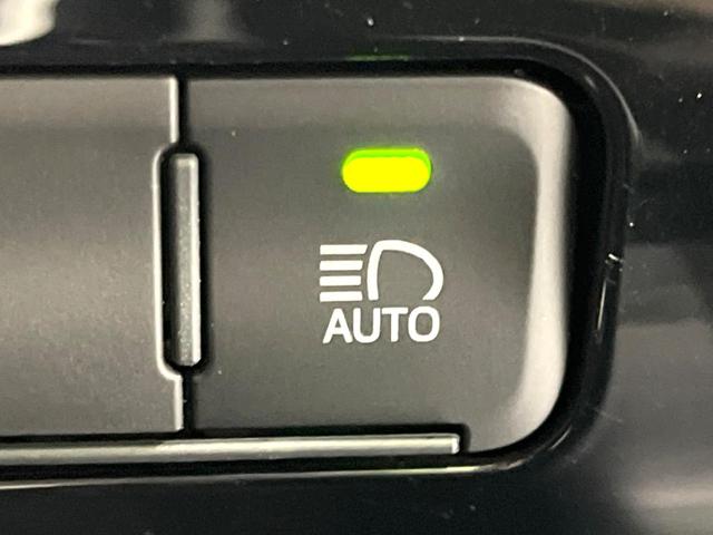 プリウス ＳセーフティプラスＩＩ　後期　純正８型ナビ　全周囲カメラ　ＥＴＣ　ドラレコ　セーフティセンス　レーダークルーズ　ＡＣ１００Ｖ電源　ブラインドスポットモニター　ＬＥＤヘッドライト　ステアリングスイッチ　Ｂｌｕｅｔｏｏｔｈ接続（39枚目）