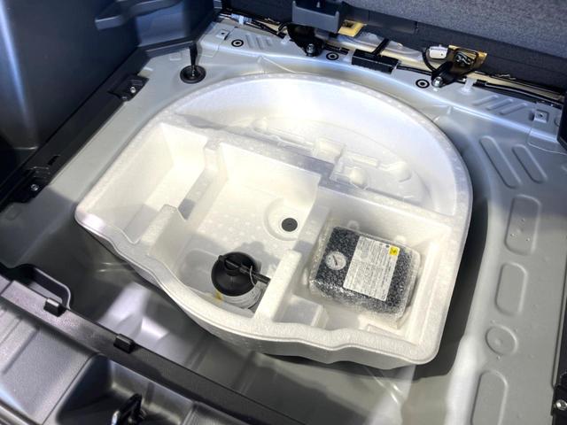 ヤリスクロス ハイブリッドＺ　現行　禁煙車　ナビ機能　全周囲カメラ　ＥＴＣ　前後ドラレコ　セーフティセンス　レーダークルーズコントロール　シートヒーター　パワーシート　ＬＥＤヘッドライト　スマートキー　オートライト（54枚目）