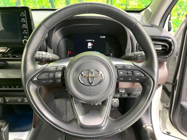 ヤリスクロス ハイブリッドＺ　現行　禁煙車　ナビ機能　全周囲カメラ　アドバンスドパーク　ステアリングヒーター　ＥＴＣ　ドラレコ　セーフティセンス　レーダークルーズ　ルーフレール　シートヒーター　パワーシート　ＬＥＤヘッドライト（11枚目）