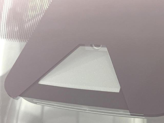 ヤリスクロス ハイブリッドＺ　現行　禁煙車　ナビ機能　全周囲カメラ　アドバンスドパーク　ステアリングヒーター　ＥＴＣ　ドラレコ　セーフティセンス　レーダークルーズ　ルーフレール　シートヒーター　パワーシート　ＬＥＤヘッドライト（31枚目）