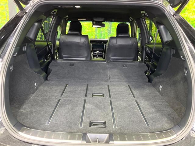ハリアー プレミアム　スタイルノアール　後期　禁煙車　純正９型ナビ　バックカメラ　ＥＴＣ　トヨタセーフティセンス　クリアランスソナー　レーダークルーズ　電動リアゲート　ハーフレザーシート　Ｂｌｕｅｔｏｏｔｈ接　パワーシート　三眼ヘッドライト（10枚目）