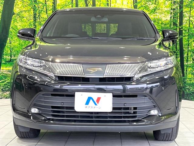 ハリアー プレミアム　スタイルノアール　後期　禁煙車　純正９型ナビ　バックカメラ　ＥＴＣ　トヨタセーフティセンス　クリアランスソナー　レーダークルーズ　電動リアゲート　ハーフレザーシート　Ｂｌｕｅｔｏｏｔｈ接　パワーシート　三眼ヘッドライト（14枚目）