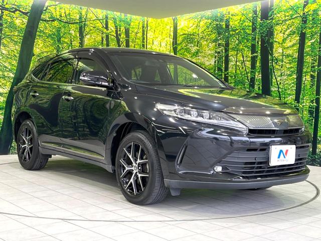 ハリアー プレミアム　スタイルノアール　後期　禁煙車　純正９型ナビ　バックカメラ　ＥＴＣ　トヨタセーフティセンス　クリアランスソナー　レーダークルーズ　電動リアゲート　ハーフレザーシート　Ｂｌｕｅｔｏｏｔｈ接　パワーシート　三眼ヘッドライト（16枚目）
