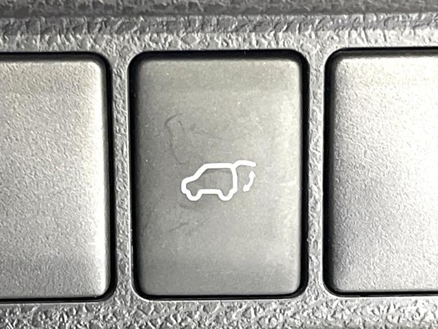 ハリアー プレミアム　スタイルノアール　後期　禁煙車　純正９型ナビ　バックカメラ　ＥＴＣ　トヨタセーフティセンス　クリアランスソナー　レーダークルーズ　電動リアゲート　ハーフレザーシート　Ｂｌｕｅｔｏｏｔｈ接　パワーシート　三眼ヘッドライト（34枚目）