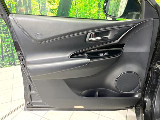 ハリアー プレミアム　スタイルノアール　後期　禁煙車　純正９型ナビ　バックカメラ　ＥＴＣ　トヨタセーフティセンス　クリアランスソナー　レーダークルーズ　電動リアゲート　ハーフレザーシート　Ｂｌｕｅｔｏｏｔｈ接　パワーシート　三眼ヘッドライト（50枚目）