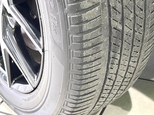 ハリアー プレミアム　スタイルノアール　後期　禁煙車　純正９型ナビ　バックカメラ　ＥＴＣ　トヨタセーフティセンス　クリアランスソナー　レーダークルーズ　電動リアゲート　ハーフレザーシート　Ｂｌｕｅｔｏｏｔｈ接　パワーシート　三眼ヘッドライト（54枚目）
