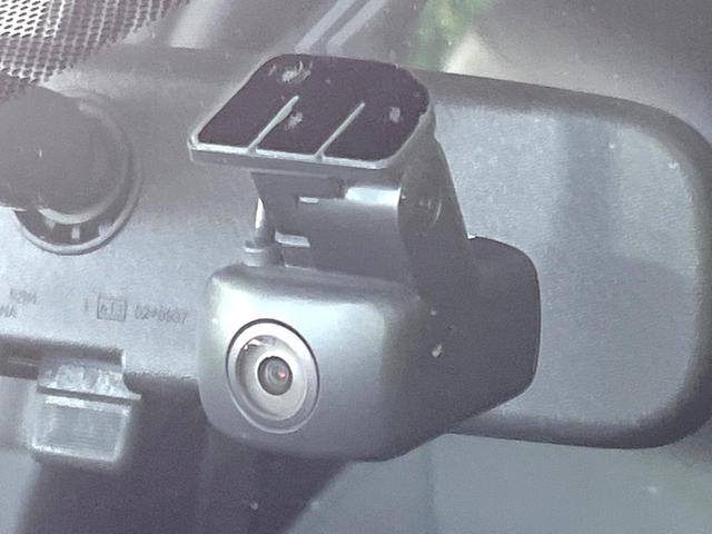 キックス X 禁煙車 純正9型ナビ インテリジェントエマージェンシーブレーキ ETC ドラレコ スマートキー LEDヘッドライト オートマチックハイビーム オートライト オートエアコン CD/DVD再生(7枚目)