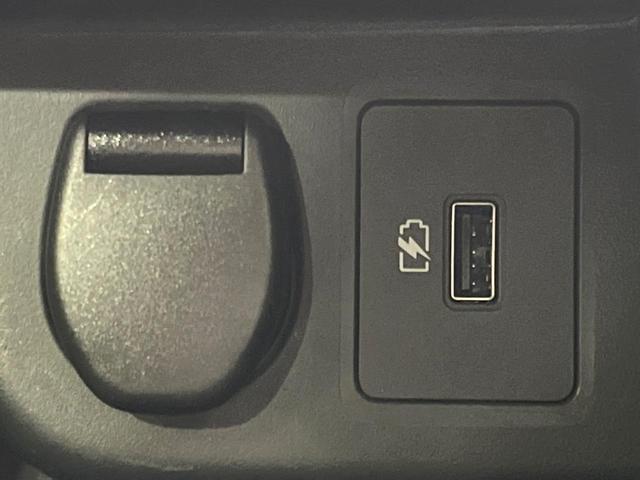 キックス X 禁煙車 純正9型ナビ インテリジェントエマージェンシーブレーキ ETC ドラレコ スマートキー LEDヘッドライト オートマチックハイビーム オートライト オートエアコン CD/DVD再生(44枚目)