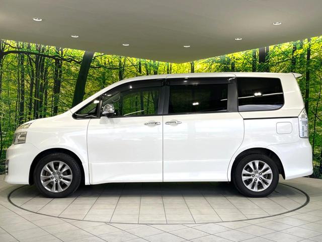 ヴォクシー ZS 煌II 禁煙車 純正SDナビ Bluetooth接続 ビルトインETC 両側電動ドア HIDヘッドライト デュアルエアコン 純正16インチアルミ CD DVD再生 フルセグTV(30枚目)