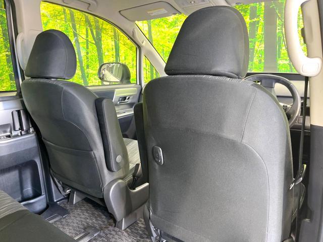 ヴォクシー ZS 煌II 禁煙車 純正SDナビ Bluetooth接続 ビルトインETC 両側電動ドア HIDヘッドライト デュアルエアコン 純正16インチアルミ CD DVD再生 フルセグTV(36枚目)
