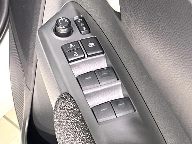 シエンタ Z 禁煙車 純正10.5型ナビ 全周囲カメラ ブラインドスポットモニター トヨタセーフティセンス レーダークルーズ コーナーセンサー スマートキー LEDヘッド ビルトインETC オートハイビーム(33枚目)