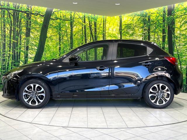 デミオ ＸＤツーリング　禁煙車　純正ナビ　Ｂｌｕｅｔｏｏｔｈ接続　バックカメラ　ＥＴＣ　スマートシティブレーキ　ＬＥＤヘッドライト　クルーズコントロール　オートライト　オートエアコン　純正１６インチアルミ　スマートキー（29枚目）