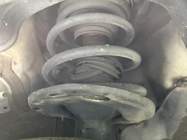 エスティマ 2.4アエラス Gエディション 禁煙車 後席モニター 両側電動ドア 純正ナビ バックカメラ HIDヘッド ビルトインETC クルコン オートライト デュアルエアコン 純正17インチアルミ CD 地デジ スマートキー(20枚目)