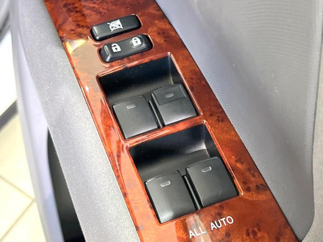 エスティマ 2.4アエラス Gエディション 禁煙車 後席モニター 両側電動ドア 純正ナビ バックカメラ HIDヘッド ビルトインETC クルコン オートライト デュアルエアコン 純正17インチアルミ CD 地デジ スマートキー(41枚目)