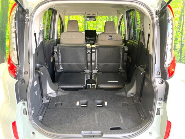 シエンタ ハイブリッドＺ　禁煙車　ファンツールパッケージ　セーフティセンス　純正１０．５型ナビ　全方位カメラ　ドラレコ　ＥＴＣ　クリアランスソナー　レーダークルーズ　ブラインドスポットモニター　ＬＥＤヘッド　サンシェード（11枚目）