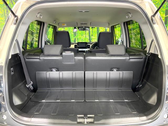 普段のお買い物や通勤、送迎等に十分な荷室スペースを確保しております。セカンドシートを倒すと、大きな荷物の積載も可能です♪