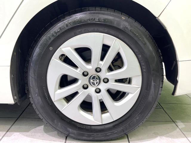 プリウス S 禁煙車 純正SDナビ バックカメラ プリクラッシュセーフティシステム レーダークルーズ ETC LEDヘッドライト オートハイビーム オートライト オートエアコン 純正15インチアルミホイール(24枚目)