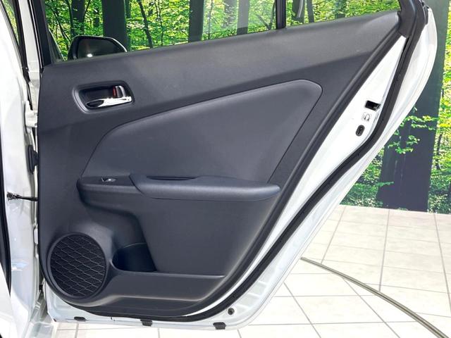 プリウス S 禁煙車 純正SDナビ バックカメラ プリクラッシュセーフティシステム レーダークルーズ ETC LEDヘッドライト オートハイビーム オートライト オートエアコン 純正15インチアルミホイール(40枚目)