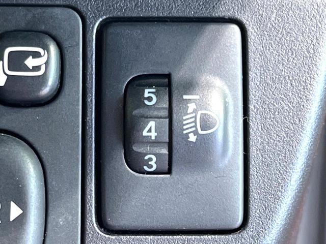 アクア G 禁煙車 純正SDナビ バックカメラ ETC 前後ドラレコ スマートキー LEDヘッドライト フロントフォグライト オートライト オートエアコン Bluetooth 電動格納ドアミラー(52枚目)