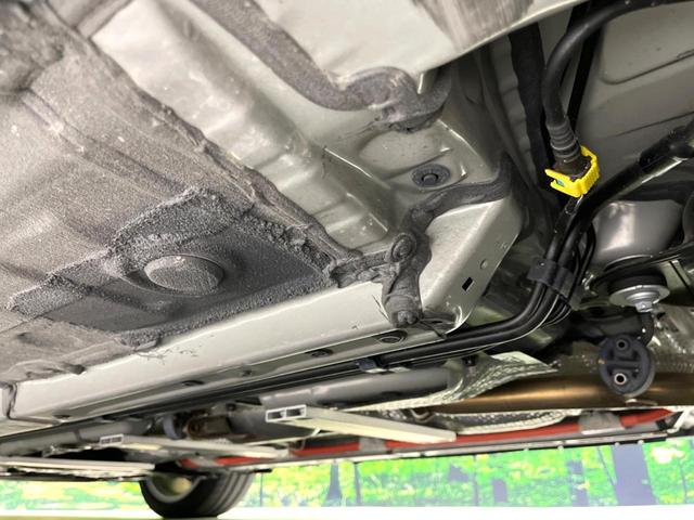 カローラツーリング ハイブリッド　ダブルバイビー　後期　禁煙車　純正１０．５型ナビ　バックカメラ　ブラインドスポットモニター　シートヒーター　ステアリングヒーター　レーダークルーズ　ドラレコ　ＥＴＣ　セーフティセンス　ＬＥＤヘッドライト　スマートキー（23枚目）