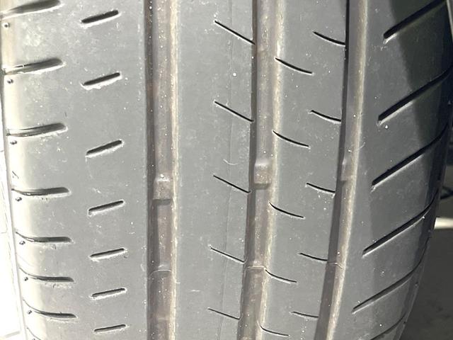 カローラツーリング ハイブリッド　ダブルバイビー　後期　禁煙車　純正１０．５型ナビ　バックカメラ　ブラインドスポットモニター　シートヒーター　ステアリングヒーター　レーダークルーズ　ドラレコ　ＥＴＣ　セーフティセンス　ＬＥＤヘッドライト　スマートキー（30枚目）