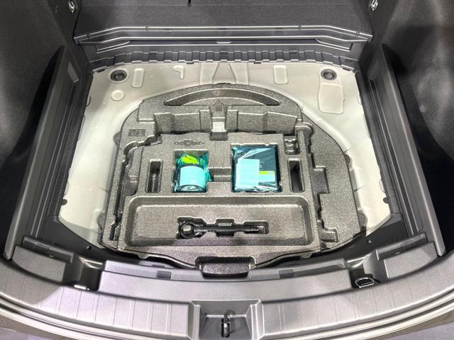 カローラツーリング ハイブリッド　ダブルバイビー　後期　禁煙車　純正１０．５型ナビ　バックカメラ　ブラインドスポットモニター　シートヒーター　ステアリングヒーター　レーダークルーズ　ドラレコ　ＥＴＣ　セーフティセンス　ＬＥＤヘッドライト　スマートキー（61枚目）