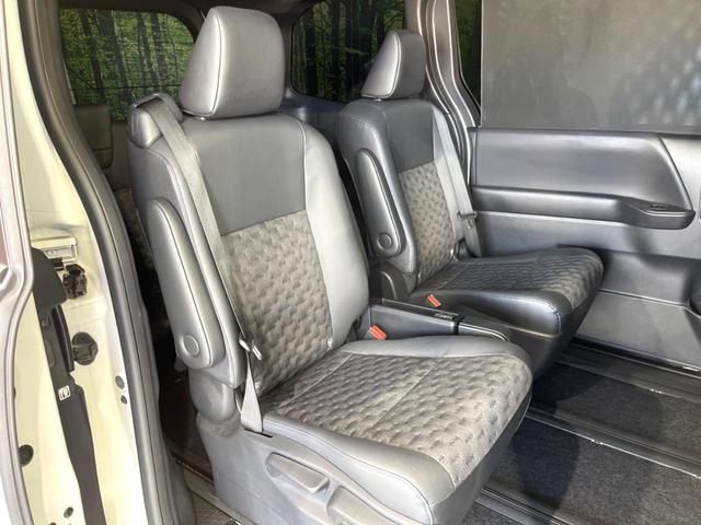 ヴォクシー S-Z 禁煙車 10.5型ナビ ブラインドスポットモニター 両側電動ドア セーフティセンス バックカメラ ETC レーダークルコン クリアランスソナー ハーフレザーシート 純正17インチアルミ シートヒーター(9枚目)