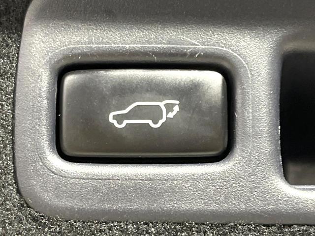 ハリアー プレミアム　禁煙車　純正９型ナビ　バックカメラ　プリクラッシュセーフティシステム　レーダークルーズ　コーナーセンサー　電動リアゲート　パワーシート　ＥＴＣ　ドラレコ　スマートキー　ＬＥＤヘッド　オートハイビーム（6枚目）