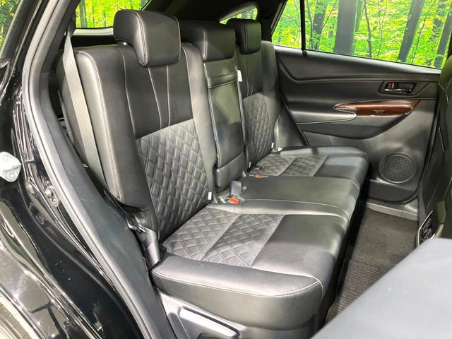 ハリアー プレミアム　禁煙車　純正９型ナビ　バックカメラ　プリクラッシュセーフティシステム　レーダークルーズ　コーナーセンサー　電動リアゲート　パワーシート　ＥＴＣ　ドラレコ　スマートキー　ＬＥＤヘッド　オートハイビーム（9枚目）