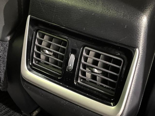 ハリアー プレミアム　禁煙車　純正９型ナビ　バックカメラ　プリクラッシュセーフティシステム　レーダークルーズ　コーナーセンサー　電動リアゲート　パワーシート　ＥＴＣ　ドラレコ　スマートキー　ＬＥＤヘッド　オートハイビーム（60枚目）