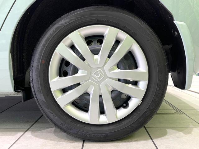 フィット ｅ：ＨＥＶホーム　後期　禁煙車　純正９型ナビ　ホンダセンシング　バックカメラ　ＥＴＣ　アダプティブクルコン　ハーフレザーシート　コーナーセンサー　ＬＥＤヘッド　オートライト　オートエアコン　スマートキー（23枚目）