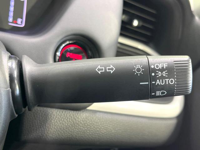 フィット ｅ：ＨＥＶホーム　後期　禁煙車　純正９型ナビ　ホンダセンシング　バックカメラ　ＥＴＣ　アダプティブクルコン　ハーフレザーシート　コーナーセンサー　ＬＥＤヘッド　オートライト　オートエアコン　スマートキー（55枚目）