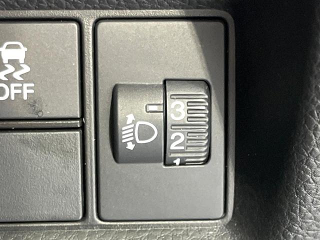 フィット ｅ：ＨＥＶホーム　後期　禁煙車　純正９型ナビ　ホンダセンシング　バックカメラ　ＥＴＣ　アダプティブクルコン　ハーフレザーシート　コーナーセンサー　ＬＥＤヘッド　オートライト　オートエアコン　スマートキー（59枚目）