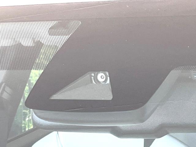 プリウス Ａツーリングセレクション　禁煙車　モデリスタフルエアロ　セーフティセンスＰ　１７インチモデリタアルミ　純正ナビ　バックカメラ　ドラレコ　ＥＴＣ　ブラインドスポットモニター　レーダークルコン　シートヒーター　ＬＥＤヘッド（5枚目）