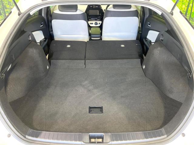 プリウス Ａツーリングセレクション　禁煙車　モデリスタフルエアロ　セーフティセンスＰ　１７インチモデリタアルミ　純正ナビ　バックカメラ　ドラレコ　ＥＴＣ　ブラインドスポットモニター　レーダークルコン　シートヒーター　ＬＥＤヘッド（10枚目）