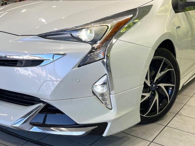 プリウス Ａツーリングセレクション　禁煙車　モデリスタフルエアロ　セーフティセンスＰ　１７インチモデリタアルミ　純正ナビ　バックカメラ　ドラレコ　ＥＴＣ　ブラインドスポットモニター　レーダークルコン　シートヒーター　ＬＥＤヘッド（12枚目）
