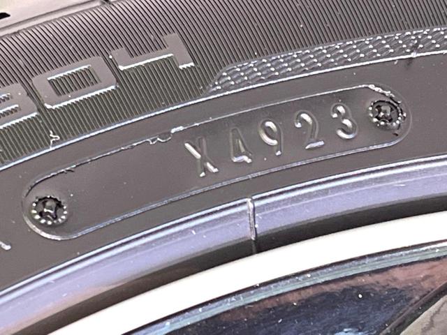 プリウス Ａツーリングセレクション　禁煙車　モデリスタフルエアロ　セーフティセンスＰ　１７インチモデリタアルミ　純正ナビ　バックカメラ　ドラレコ　ＥＴＣ　ブラインドスポットモニター　レーダークルコン　シートヒーター　ＬＥＤヘッド（25枚目）