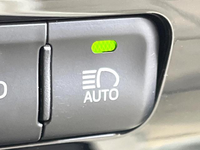 プリウス Ａツーリングセレクション　禁煙車　モデリスタフルエアロ　セーフティセンスＰ　１７インチモデリタアルミ　純正ナビ　バックカメラ　ドラレコ　ＥＴＣ　ブラインドスポットモニター　レーダークルコン　シートヒーター　ＬＥＤヘッド（63枚目）