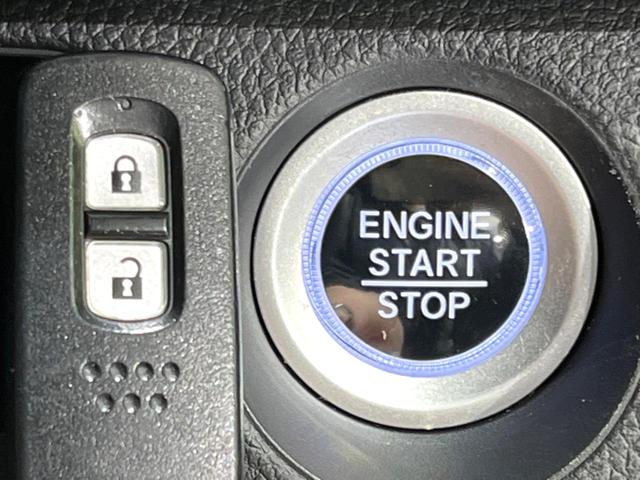 N-VAN+スタイル ファン・ホンダセンシング 禁煙車 ETC スマートキー アダプティブクルーズ オートエアコン LEDヘッドライト オートマチックハイビーム オートライト LEDフォグランプ レーンキープ 車線逸脱警報 ステアリングスイッチ(4枚目)