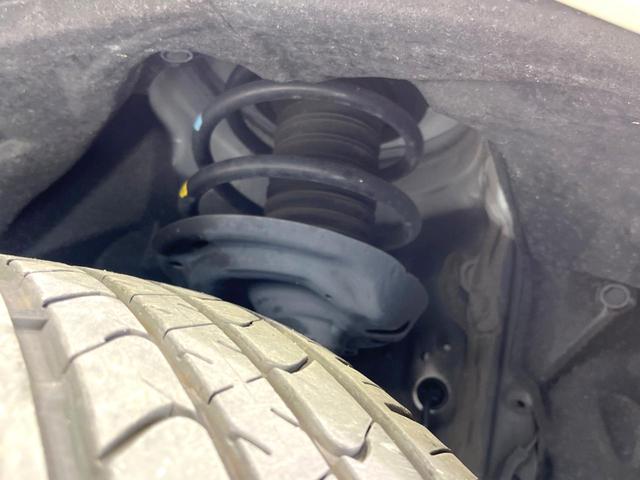 ハリアーハイブリッド Ｚ　レザーパッケージ　禁煙車　純正１２．３型ナビ　バックカメラ　シートベンチレーション　ステアリングヒーター　メモリー機能付きパワーシート　ＥＴＣ　ドラレコ　レーダークルーズ　セーフティセンス　電動リアゲート　スマートキー（20枚目）